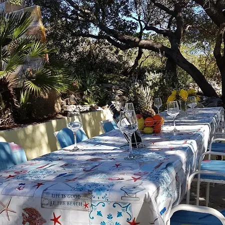 Seaside House Cove Parja, - 8892 Дом отдыха *